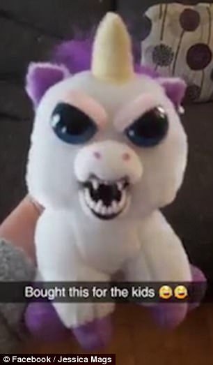 Το πιο τρομακτικό λούτρινο παιχνίδι -Αγόρι το βλέπει και αρχίζει να κλαίει [εικόνες & βίντεο] | iefimerida.gr 1