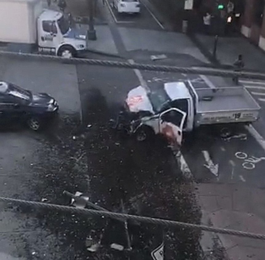 Τρόμος στο Μανχάταν: Φορτηγό παρέσυρε πεζούς και ποδηλάτες -Οκτώ νεκροί και 12 τραυματίες [εικόνες & βίντεο]  | iefimerida.gr 5