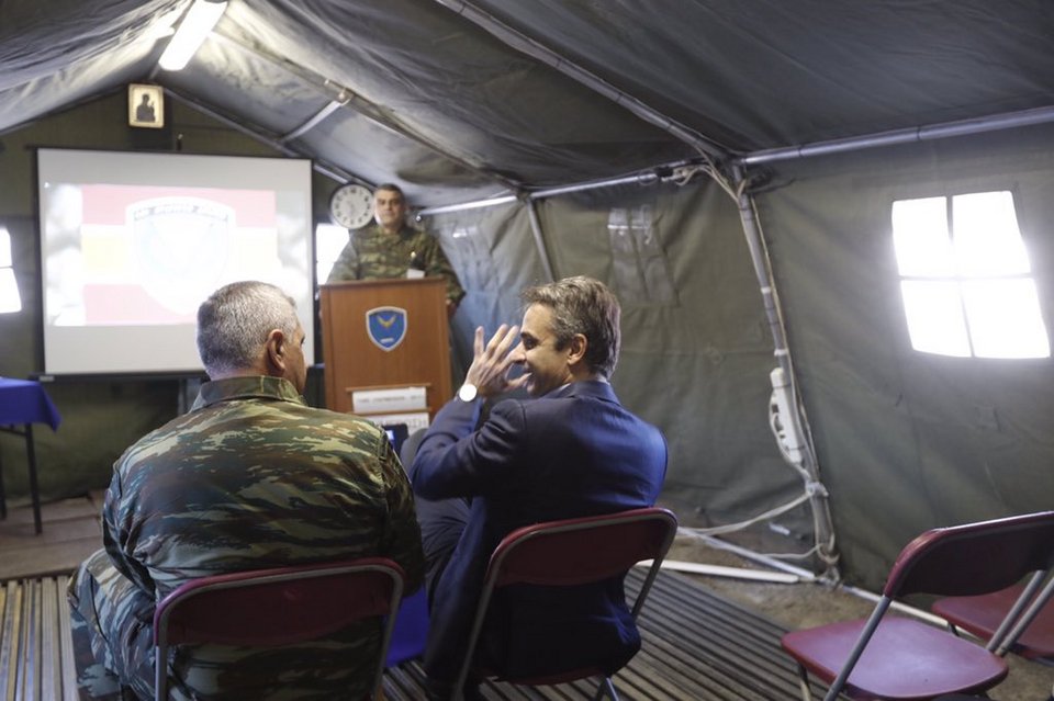 Ο Κυριάκος Μητσοτάκης στην 71η Αερομεταφερόμενη Ταξιαρχία Πεζικού, στο Κιλκίς [εικόνες] | iefimerida.gr 2