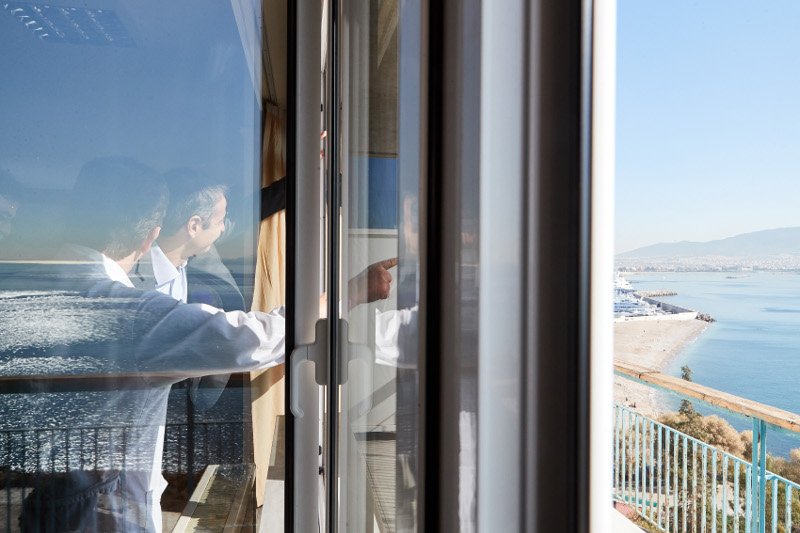 Ο Μητσοτάκης στο «Μεταξά»: Απόλυτη προτεραιότητα  οι προσλήψεις στο χώρο της Υγείας  [εικόνες] | iefimerida.gr 5