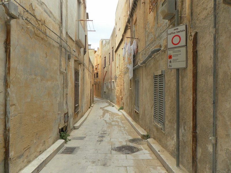 Στη Σικελία πωλούνται σπίτια αντί 1 ευρώ -Ενα περίεργο πρόγραμμα για να σωθούν τα ιστορικά κέντρα πόλεων | iefimerida.gr 0
