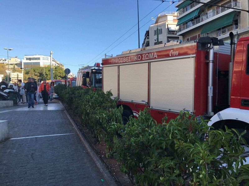 Νεκρή η γυναίκα που πήδηξε στις γραμμές του τρένου, στα Κάτω Πατήσια | iefimerida.gr 1