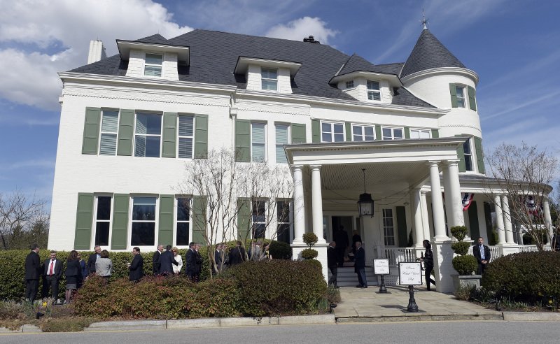 Πού μένει ο αντιπρόεδρος των ΗΠΑ: Η εντυπωσιακή κατοικία που επισκέφθηκε η Μπαζιάνα [εικόνες] | iefimerida.gr 0