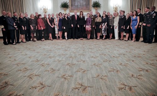 Ο Τραμπ «φόβισε» τους στρατηγούς του: «Η φωτογραφία μας απεικονίζει την ηρεμία πριν την καταιγίδα» [εικόνες] | iefimerida.gr 0