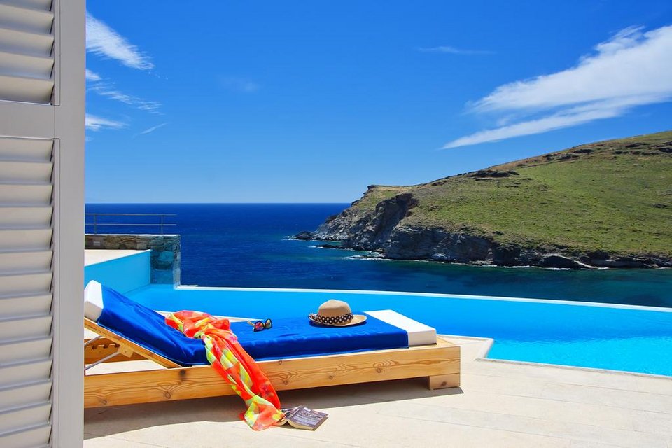 Η πρώην βίλα του Γιάννου Παπαντωνίου στη Σύρο νοικιάζεται για 20.000 ευρώ την εβδομάδα -Απίστευτες ανέσεις [εικόνες & βίντεο] | iefimerida.gr 2