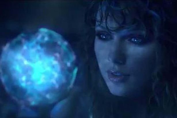 Η Τέιλορ Σουίφτ εμφανίζεται γυμνή σε νέο βιντεοκλίπ [βίντεο]  | iefimerida.gr 2