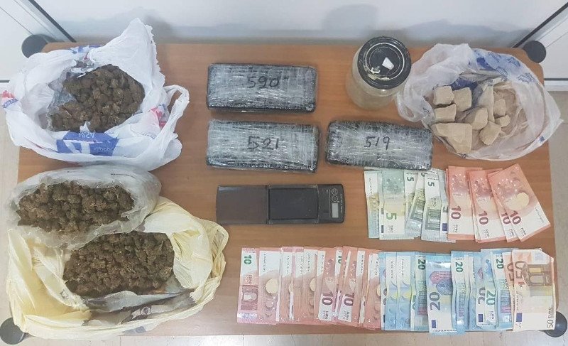 Θεσσαλονίκη: 3 συλλήψεις για ηρωίνη, κάνναβη και παραισθησιογόνα μανιτάρια [εικόνες] | iefimerida.gr 0