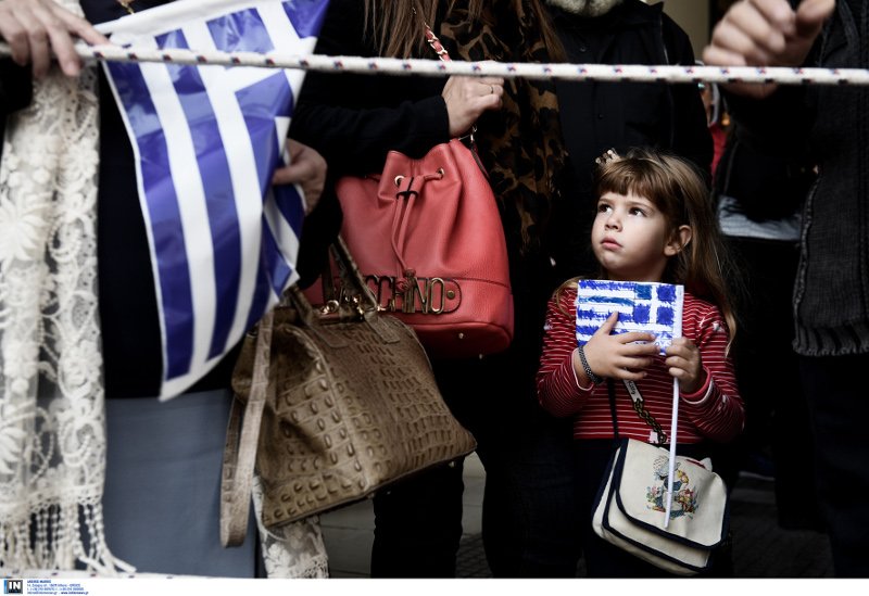 Η μαθητική παρέλαση της Θεσσαλονίκης σε 20 φωτογραφικά καρέ [εικόνες] | iefimerida.gr 11