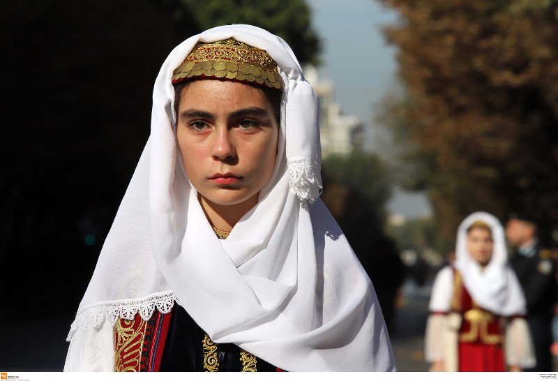 Η μαθητική παρέλαση της Θεσσαλονίκης σε 20 φωτογραφικά καρέ [εικόνες] | iefimerida.gr 2