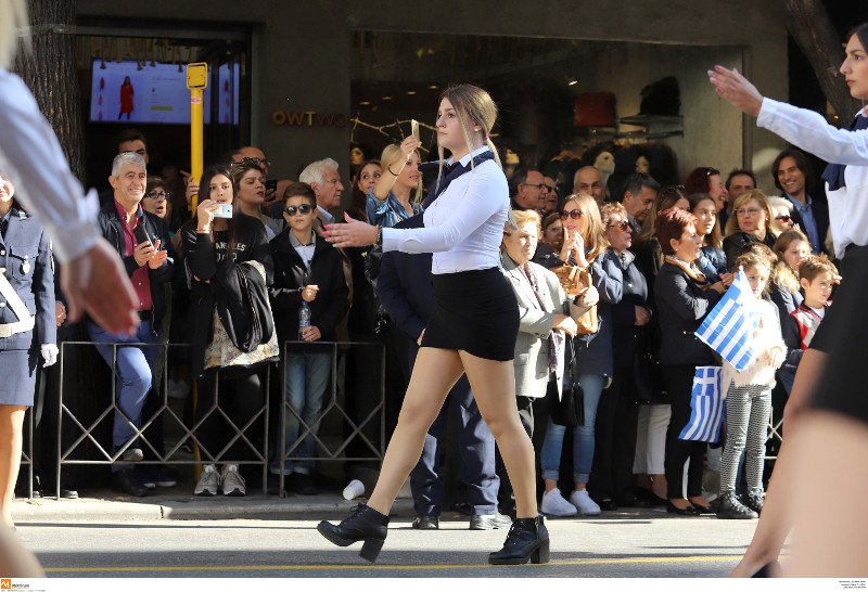Η μαθητική παρέλαση της Θεσσαλονίκης σε 20 φωτογραφικά καρέ [εικόνες] | iefimerida.gr 7