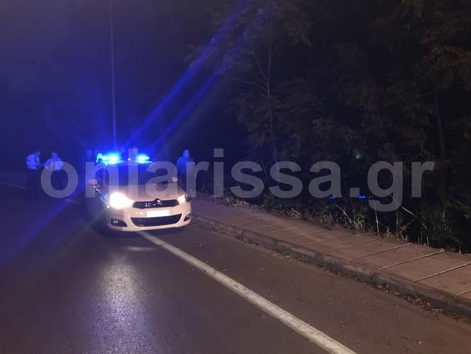 Λάρισα: Αυτοκίνητο παρέσυρε πεζή και έπεσαν μαζί στο ποτάμι [εικόνες] | iefimerida.gr 4