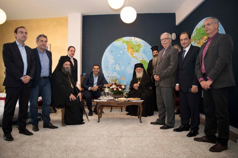 Ο Τσίπρας έπαιξε ποδόσφαιρο με τα παιδιά της «Αποστολής» στα Ιωάννινα [εικόνες] | iefimerida.gr 7