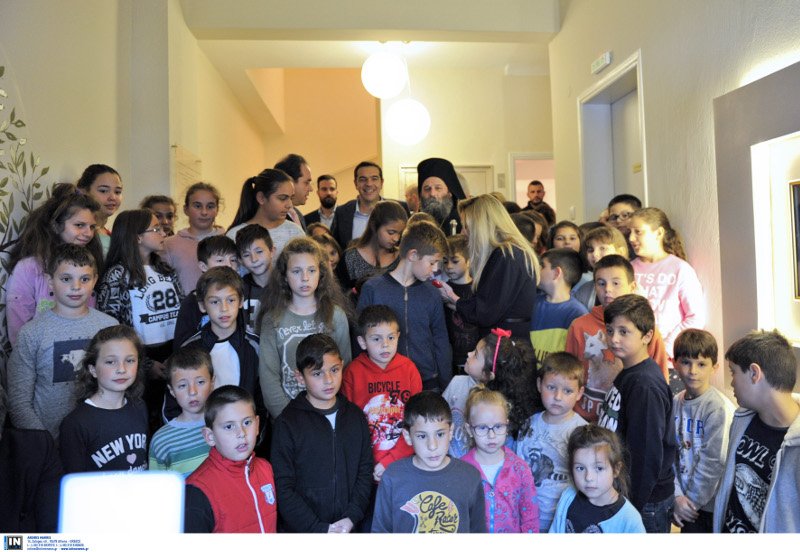 Ο Τσίπρας έπαιξε ποδόσφαιρο με τα παιδιά της «Αποστολής» στα Ιωάννινα [εικόνες] | iefimerida.gr 18