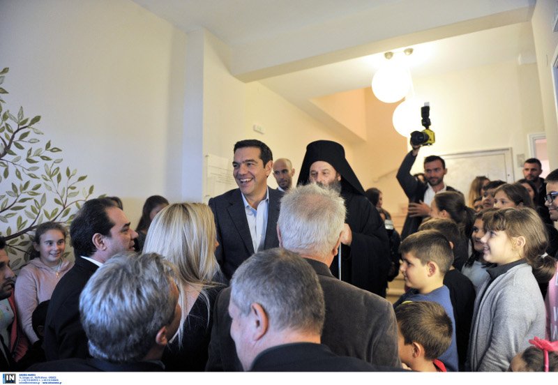 Ο Τσίπρας έπαιξε ποδόσφαιρο με τα παιδιά της «Αποστολής» στα Ιωάννινα [εικόνες] | iefimerida.gr 19