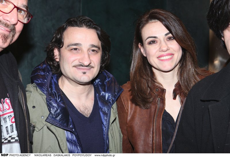 Βασίλης Χαραλαμπόπουλος: Στο θέατρο με τη γοητευτική σύζυγό του [εικόνες] | iefimerida.gr 3