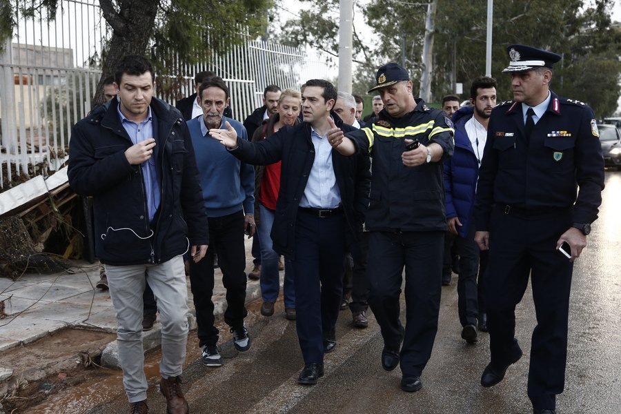 Τσίπρας από Μάνδρα: Σπάνιο και ακραίο φαινόμενο έφερε την καταστροφή  [εικόνες & βίντεο] | iefimerida.gr 4