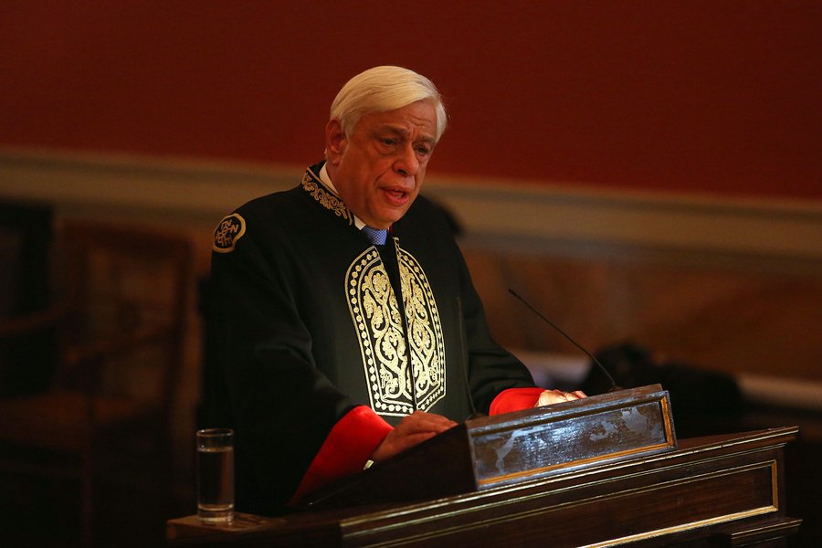 Επίτιμος καθηγητής του Εθνικού και Καποδιστριακού Πανεπιστημίου Αθηνών αναγορεύτηκε ο Παυλόπουλος [εικόνες] | iefimerida.gr 3