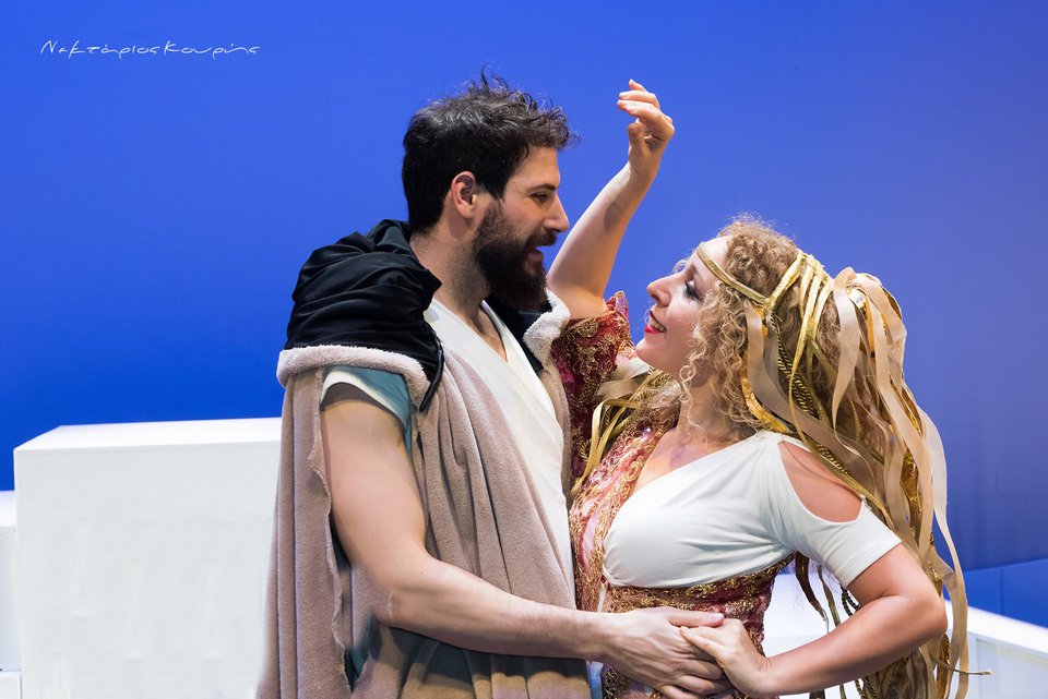 Η νέα παράσταση της Κάρμεν Ρουγγέρη με τους Θεούς του Ολύμπου [εικόνες]  | iefimerida.gr 3