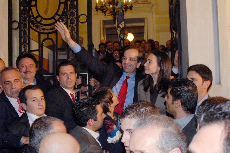 Το μεγάλο comeback του Αντώνη Σαμαρά -Σαν σήμερα εξελέγη πρόεδρος της ΝΔ [εικόνες] | iefimerida.gr 0