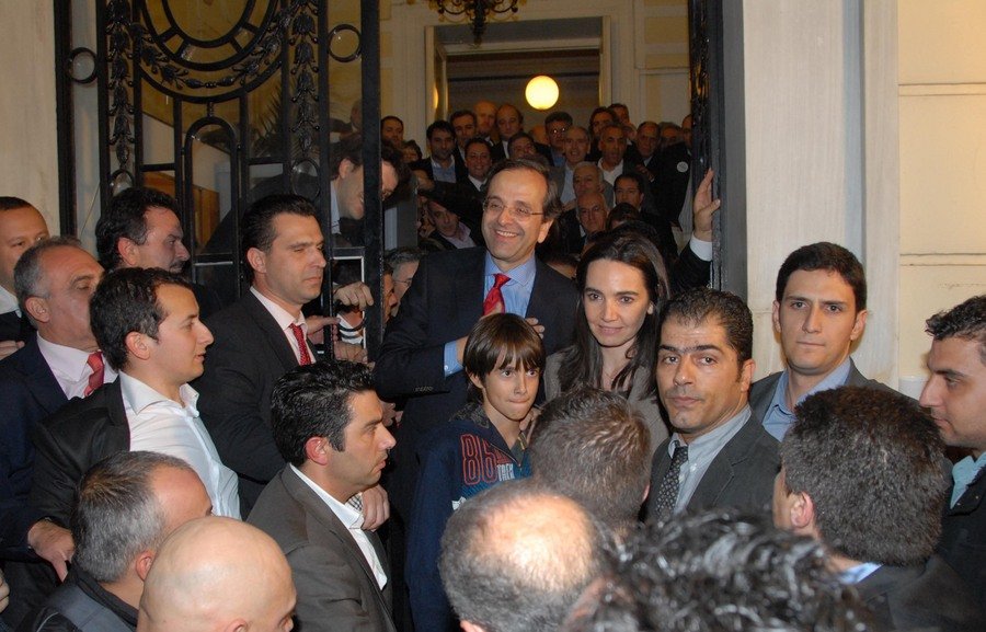 Το μεγάλο comeback του Αντώνη Σαμαρά -Σαν σήμερα εξελέγη πρόεδρος της ΝΔ [εικόνες] | iefimerida.gr 3