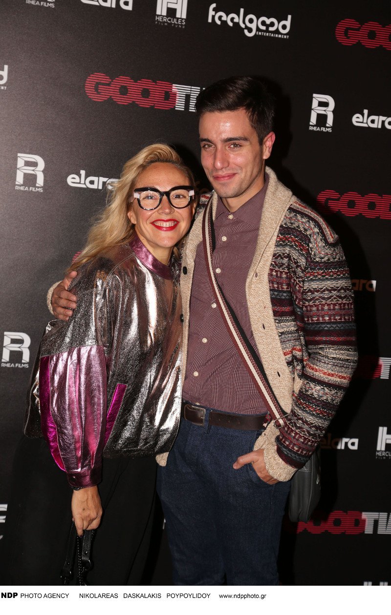 Αέρας Χόλιγουντ στην Αθήνα: Ο Ρόμπερτ Πάτινσον με τον Πάρι Κασιδόκωστα στην πρεμιέρα του Good Time [εικόνες] | iefimerida.gr 19