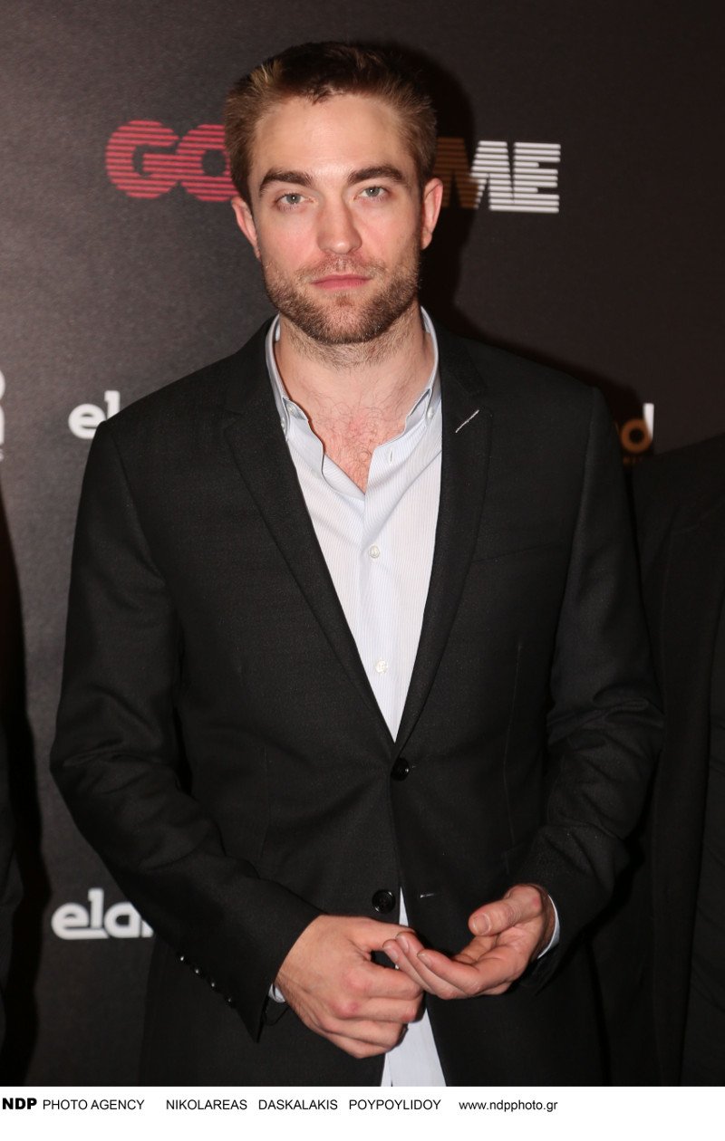 Αέρας Χόλιγουντ στην Αθήνα: Ο Ρόμπερτ Πάτινσον με τον Πάρι Κασιδόκωστα στην πρεμιέρα του Good Time [εικόνες] | iefimerida.gr 6