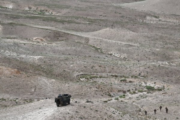 Βιβλίο οι εμπειρίες του φωτορεπόρτερ που έμεινε αιχμάλωτος και βασανίστηκε στη Συρία [εικόνες] | iefimerida.gr 2