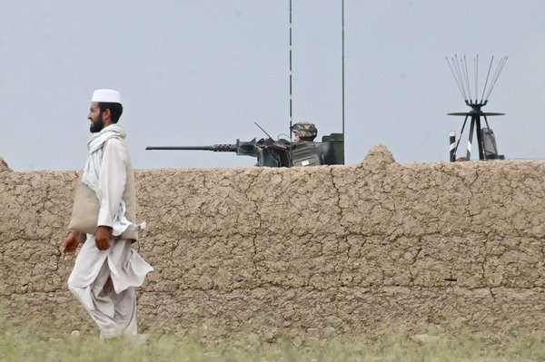 Βιβλίο οι εμπειρίες του φωτορεπόρτερ που έμεινε αιχμάλωτος και βασανίστηκε στη Συρία [εικόνες] | iefimerida.gr 6