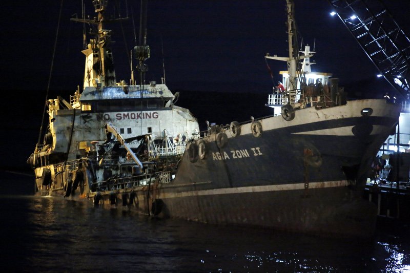 Σενάριο δολιοφθοράς στο «Αγία Ζώνη ΙΙ» -Αυτοψία έδειξε τρύπα στη λαμαρίνα [εικόνες] | iefimerida.gr 0