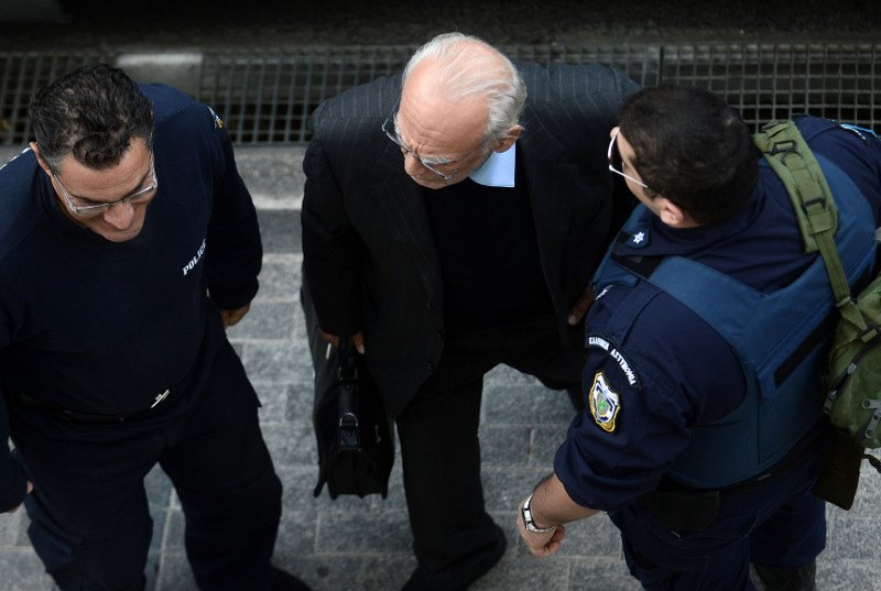 Στο Εφετείο ο Ακης Τσοχατζόπουλος και η κόρη του Αρετή -Περιμένουν την απόφαση [εικόνες] | iefimerida.gr 2