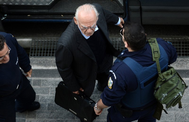 Στο Εφετείο ο Ακης Τσοχατζόπουλος και η κόρη του Αρετή -Περιμένουν την απόφαση [εικόνες] | iefimerida.gr 0