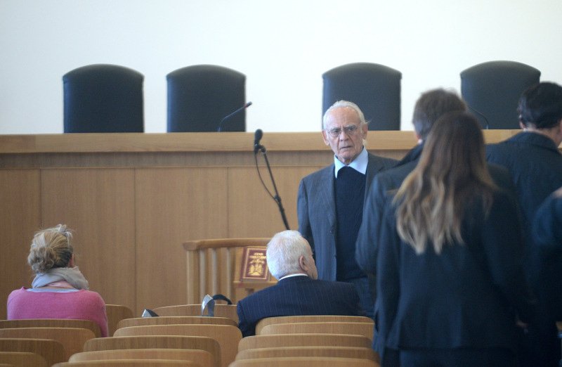 Στο Εφετείο ο Ακης Τσοχατζόπουλος και η κόρη του Αρετή -Περιμένουν την απόφαση [εικόνες] | iefimerida.gr 7