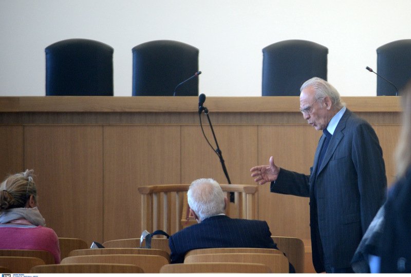 Στο Εφετείο ο Ακης Τσοχατζόπουλος και η κόρη του Αρετή -Περιμένουν την απόφαση [εικόνες] | iefimerida.gr 8