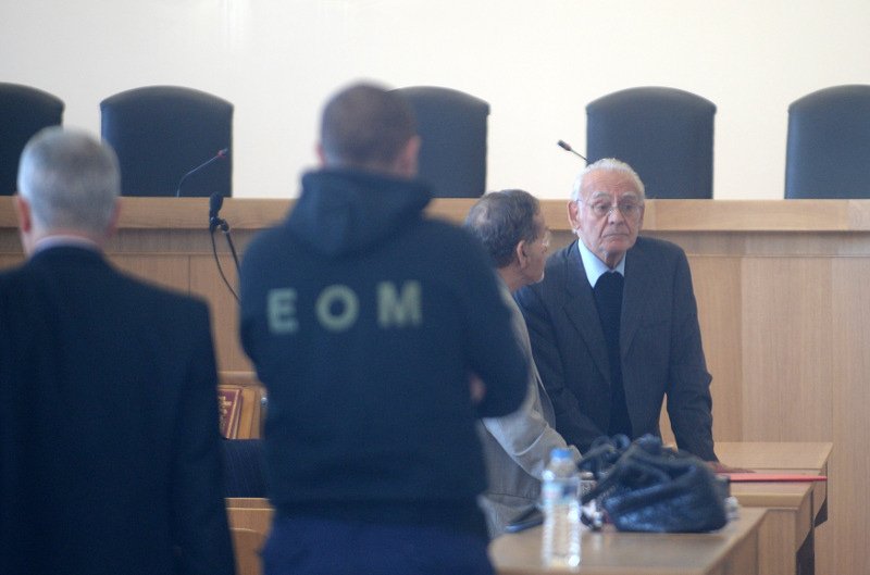 Στο Εφετείο ο Ακης Τσοχατζόπουλος και η κόρη του Αρετή -Περιμένουν την απόφαση [εικόνες] | iefimerida.gr 6