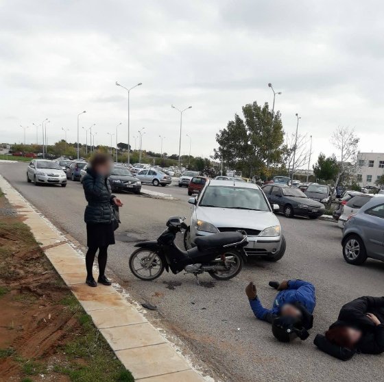 Αλεξανδρούπολη: Τράκαραν στο προαύλιο του νοσοκομείου και περίμεναν 15 λεπτά το ασθενοφόρο | iefimerida.gr 0