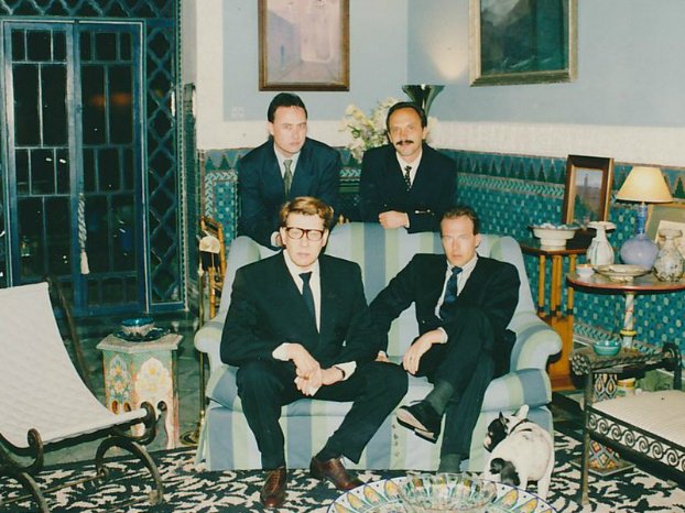 Σοκάρουν οι αποκαλύψεις του σοφέρ του Υβ Σεν Λοράν: Ημουν εραστής και μαστιγωτής του [εικόνες] | iefimerida.gr 9