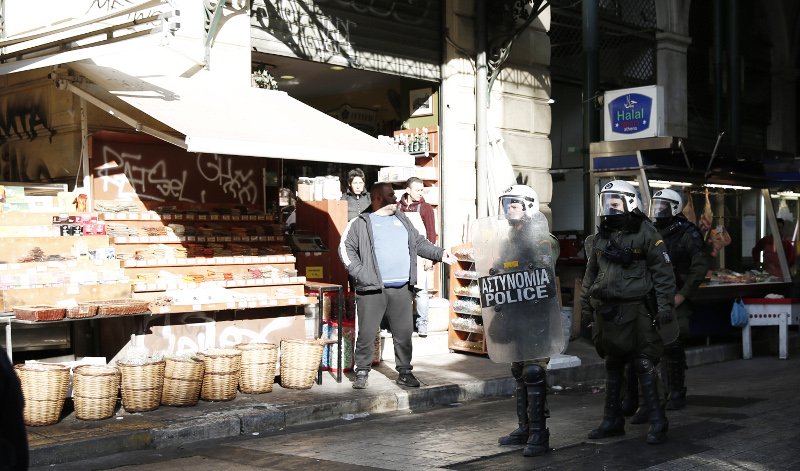 «Φωτιά στα σφαγεία» -Αναρχικοί έκαναν πορεία στο κέντρο κατά της κρεατοφαγίας | iefimerida.gr 3