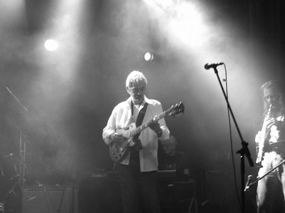 Πέθανε ο Τάκης Ανδρούτσος -Ο κιθαρίστας του Σαββόπουλου & των Πελόμα Μποκιού [βίντεο]  | iefimerida.gr 0