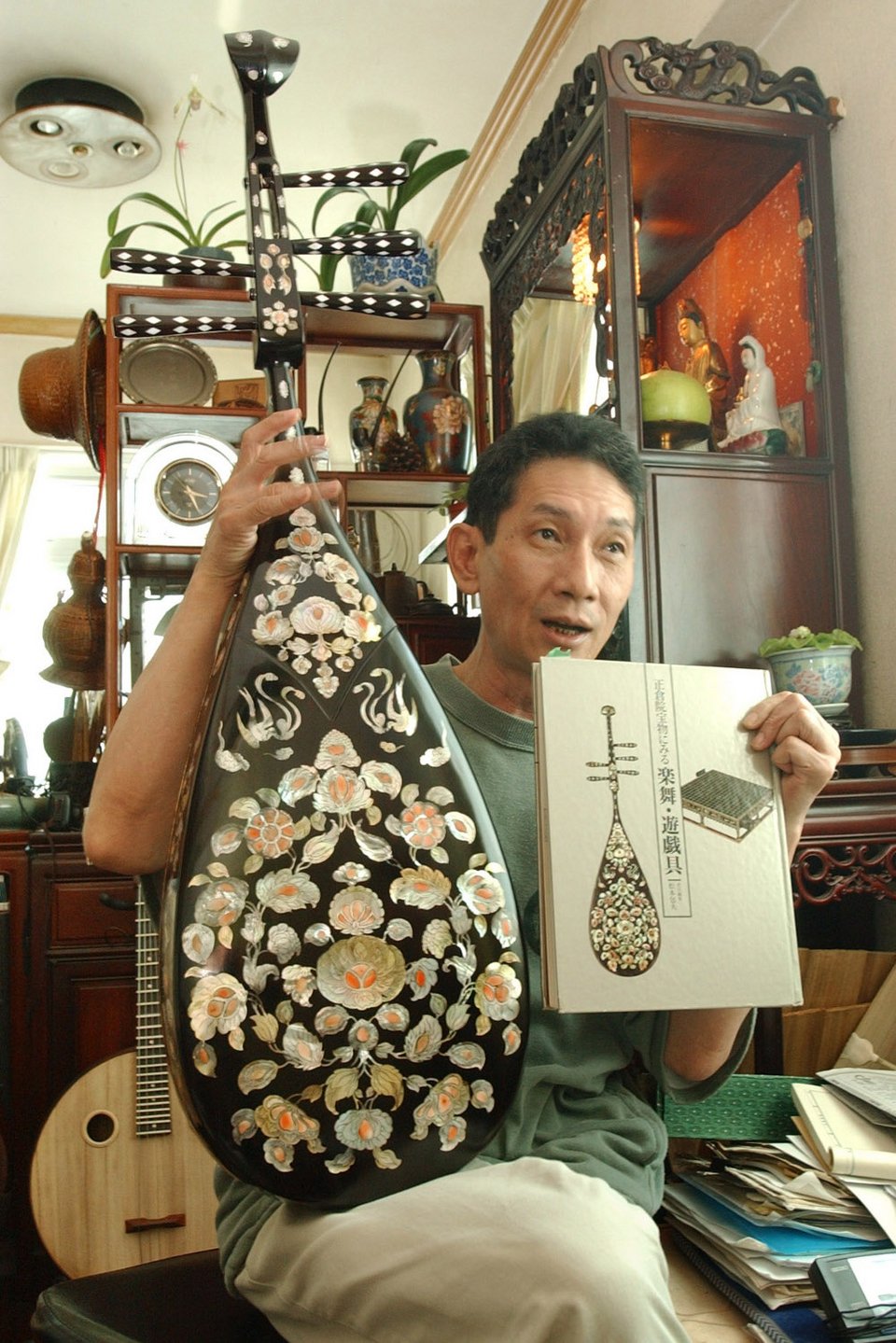 Oι Κινέζοι είναι σπουδαίοι κατασκευαστές λαούτου -Από το περίφημο δέντρο παυλώνια [εικόνες]   | iefimerida.gr 3