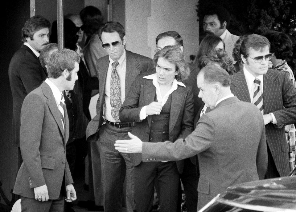 Πέθανε ο ηθοποιός και τραγουδιστής Ντέιβιντ Κάσιντι -Το ίνδαλμα των 70s [εικόνες & βίντεο]  | iefimerida.gr 4