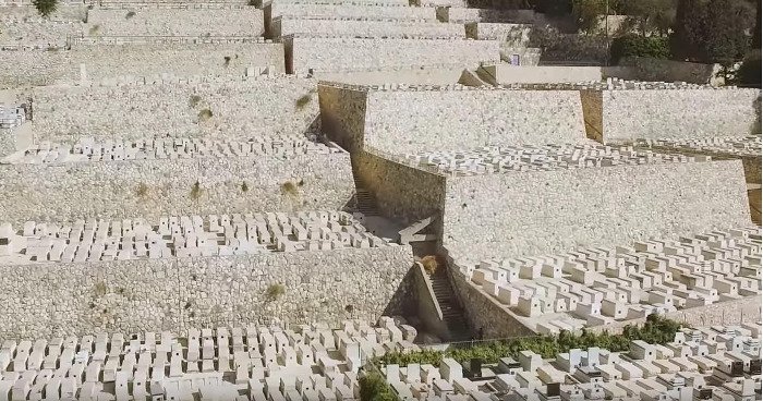 Υπόγεια «πόλη νεκρών» χτίζεται στην Ιερουσαλήμ - Ξεμένει από νεκροταφεία! [εικόνες και βίντεο] | iefimerida.gr 2