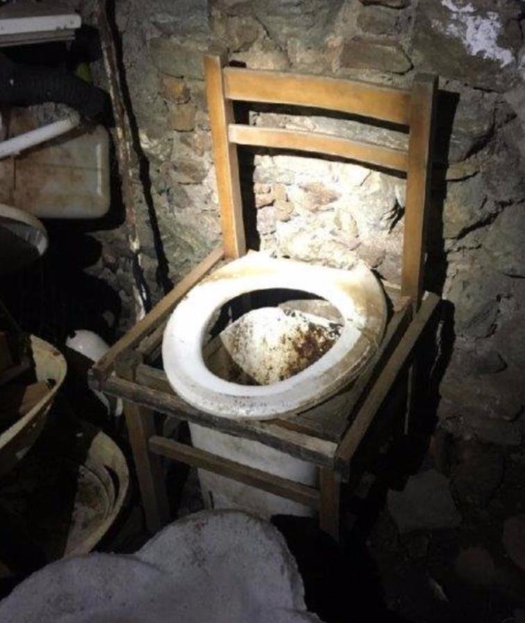 Ιταλία: 52χρονος κρατούσε  29χρονη δέκα χρόνια σε μπουντρούμι ως σκλάβα του σεξ [εικόνες & βίντεο]  | iefimerida.gr 2