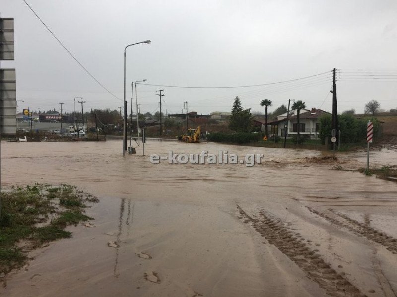 Σε επιφυλακή η Πυροσβεστική στην Κεντρική Μακεδονία λόγω της κακοκαιρίας [εικόνες] | iefimerida.gr 2