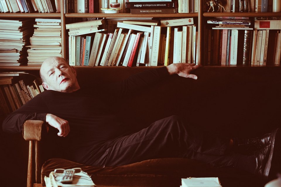 Βασίλης Παπαβασιλείου: Μετά το 1ο Βραβείο Ανδρικής Ερμηνείας υποδύεται την Ελένη [βίντεο]  | iefimerida.gr 3