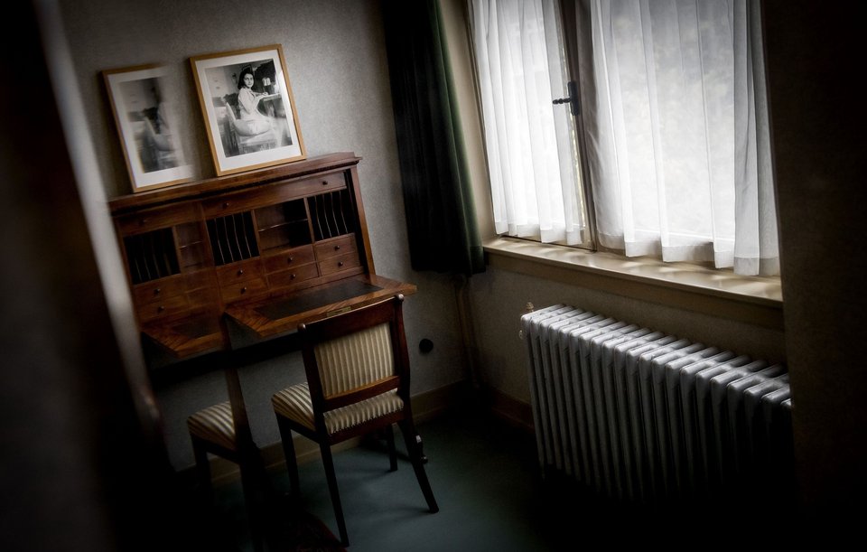 Το σπίτι που έζησε η έφηβη Αννα Φρανκ το '30 στο Αμστερνταμ -Αθικτο και φροντισμένο [εικόνες]  | iefimerida.gr 0