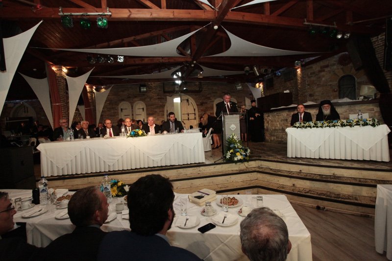 Το «χρυσό κλειδί» του Ωρωπού παρέλαβε ο Αρχιεπίσκοπος Ιερώνυμος [εικόνες] | iefimerida.gr 0