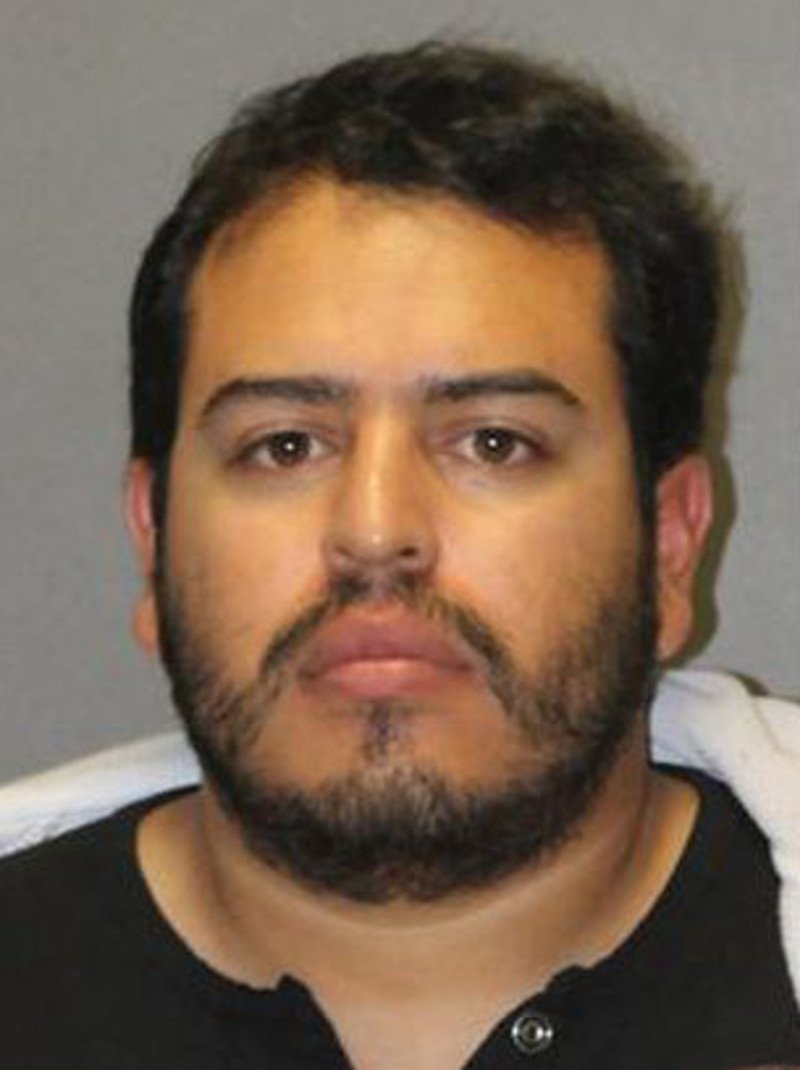 Καλιφόρνια: Αντρας «ολοκλήρωνε» μέσα στο νερό και το μέλι μιας συναδέλφου του στο γραφείο | iefimerida.gr 0