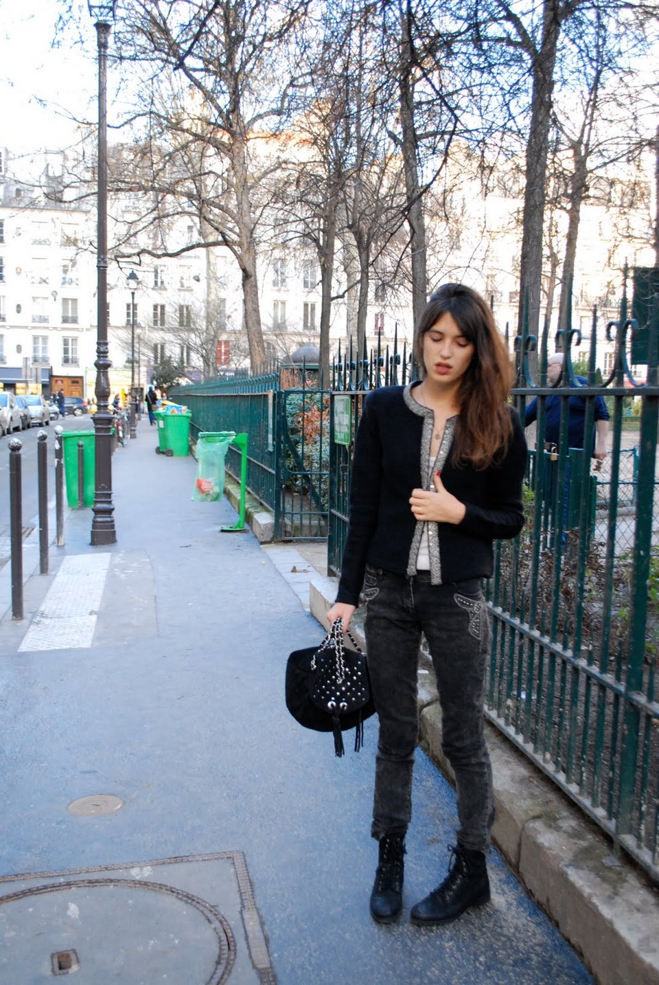 Ενα νέο είδος Παριζιάνας γεννήθηκε -Ομορφη και κομψή, χωρίς προσπάθεια [εικόνες] | iefimerida.gr 12