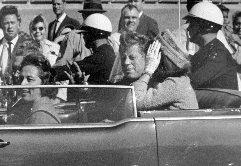 Αποκαλύψεις: Η CIA προσπάθησε να σκοτώσει τον Κάστρο με δηλητηριασμένο στυλό τη μέρα της δολοφονίας του Κένεντι | iefimerida.gr 0