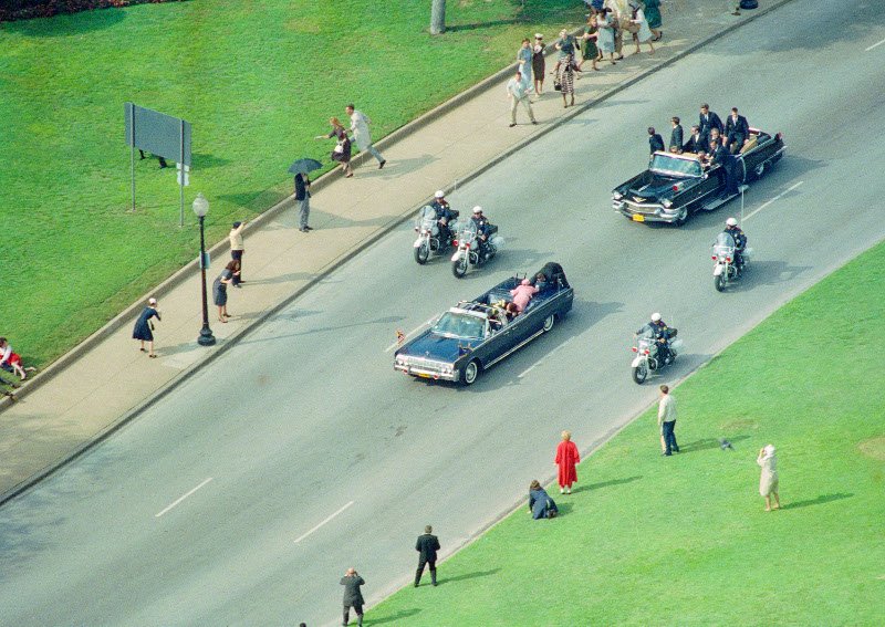 Φοβερές στιγμές: Ο Καραμανλής και η Αμαλία Μεγαπάνου με τον Κένεντι και την Τζάκι [εικόνες&βίντεο] | iefimerida.gr 13